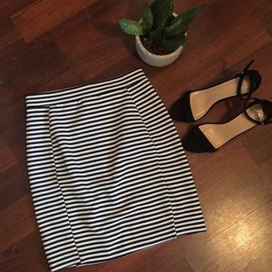Stretchy Striped Pencil Skirt